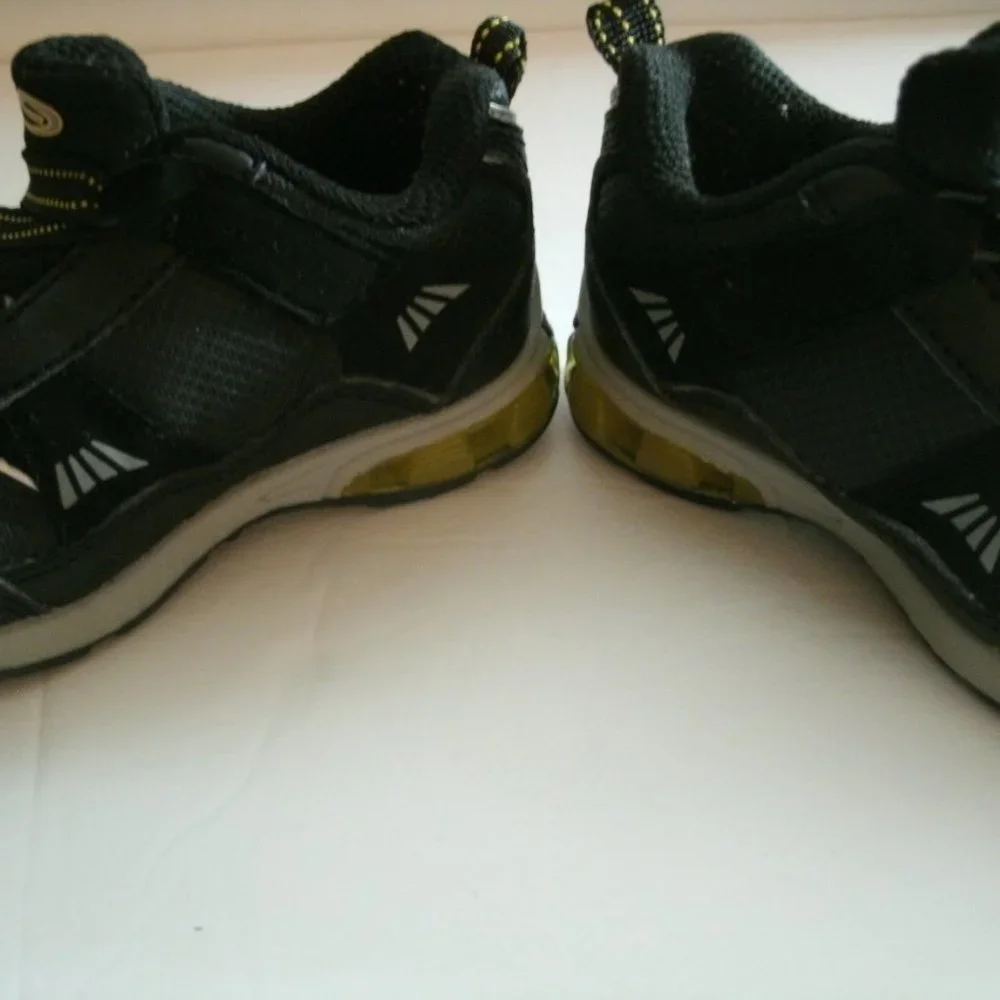 C9 Champion Boy's Sneakers Black Size 6